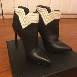 Saint Laurent Black Ankle Boot -Size 36